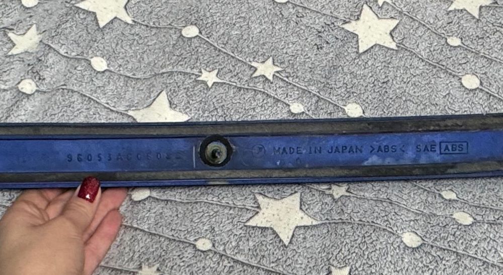 Продам спойлер Субару б3 универсал