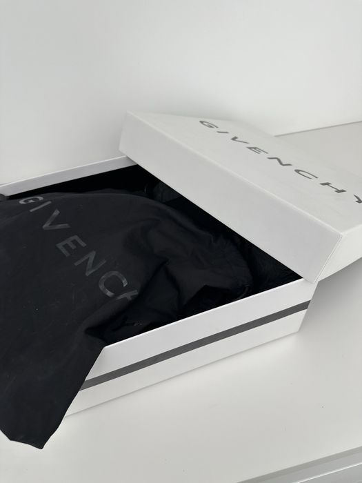 Givenchy обувки