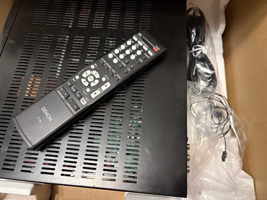 Receiver Denon AVR X520BT