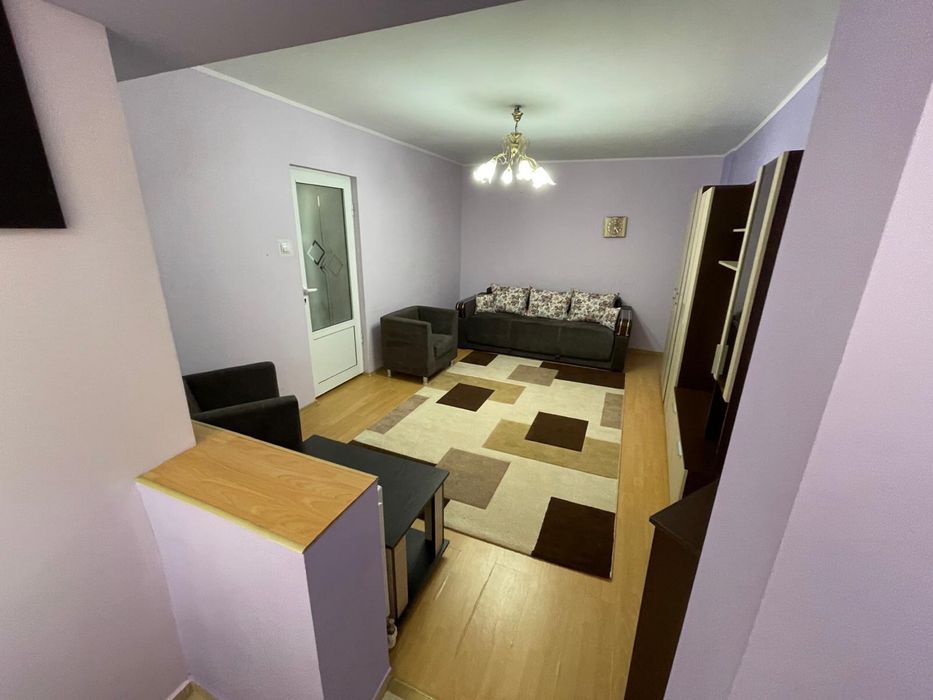Inchiriez  garsonieră zona Radu Negru
