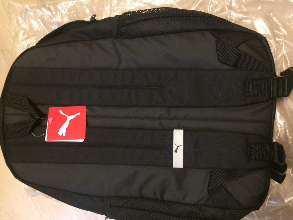 Нова черна раница PUMA.