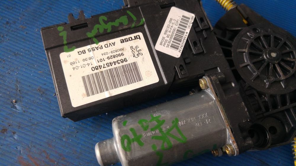 macara cu motoras dreapta fata peugeot 307 9634456880 0130821766