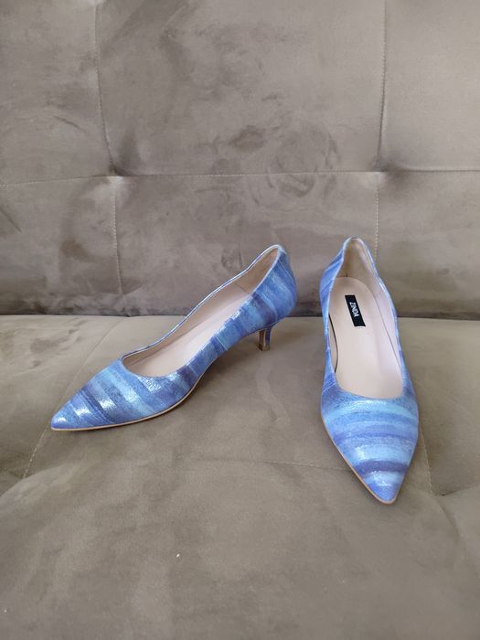 Продам новую обувь. Размеры 36, 37.  Франция, Италия.