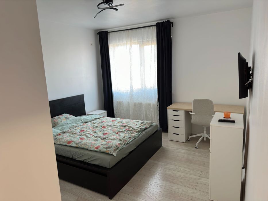 Proprietar, vand apartament cu 3 camere langa metrou Laminorului