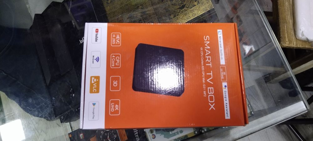 Smart tv box  loboy telvzeriz smart qiber oldi