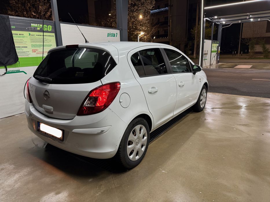Opel Corsa D 1.2 benzină ediție 111 - 86000 km