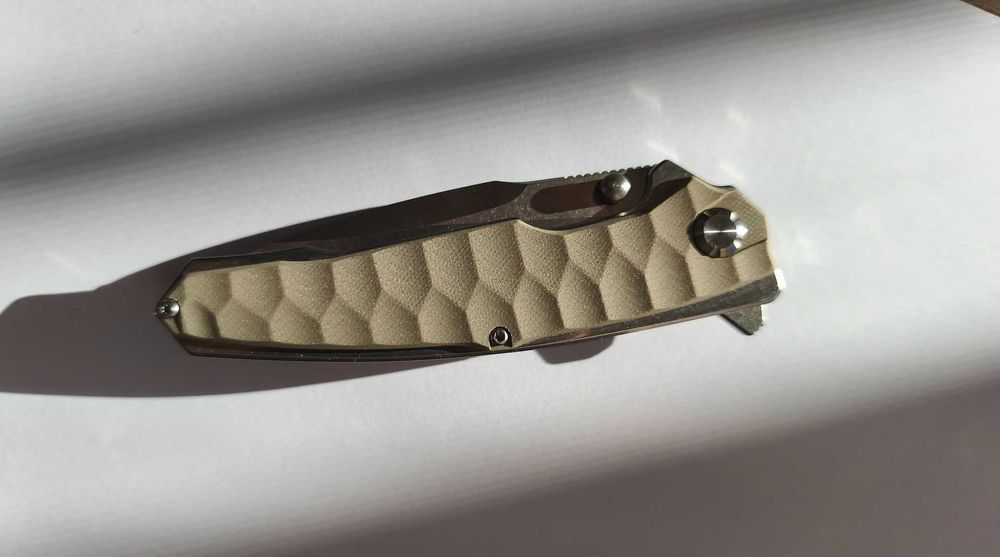 сгъваем нож, стомана D2, дръжка G10