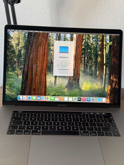 MacBook Pro 15" 2018 | i7 | 32GB RAM | 512GB SSD | Touch Bar | Space Gray Full Box