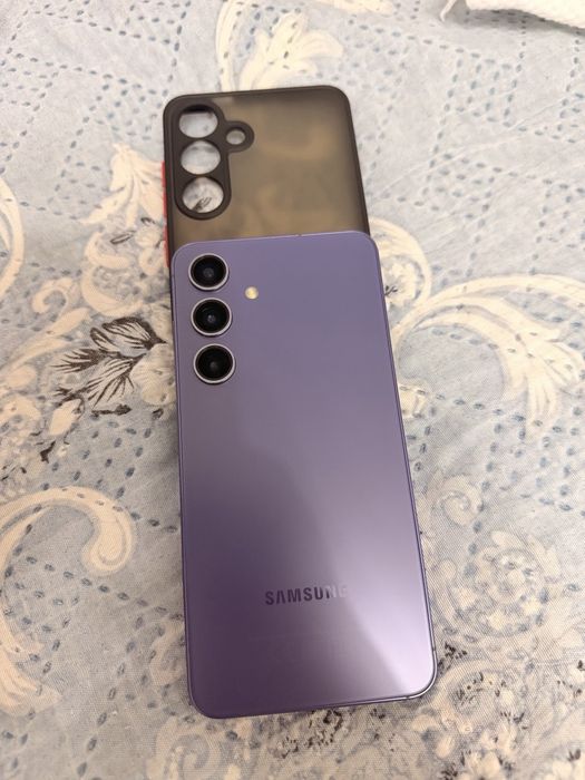 Продам Samsung S24 256gb идеал