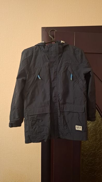 Продам детские куртки