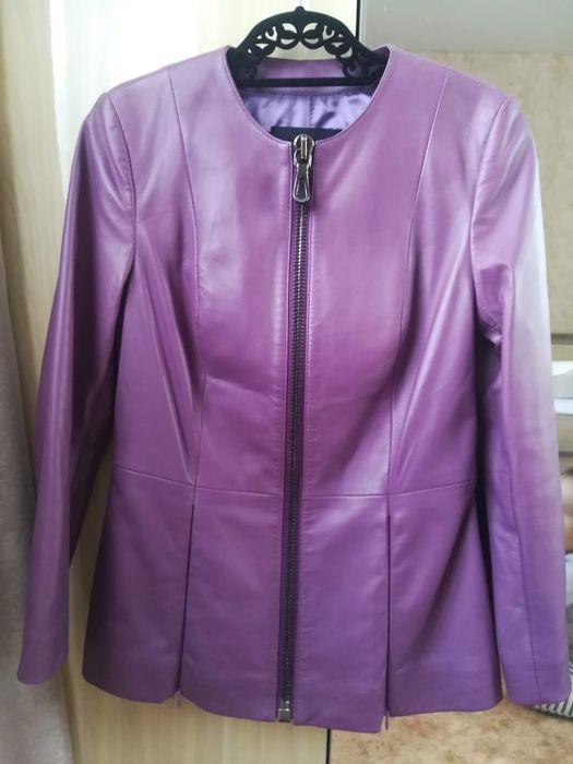 Продам кожаную куртку