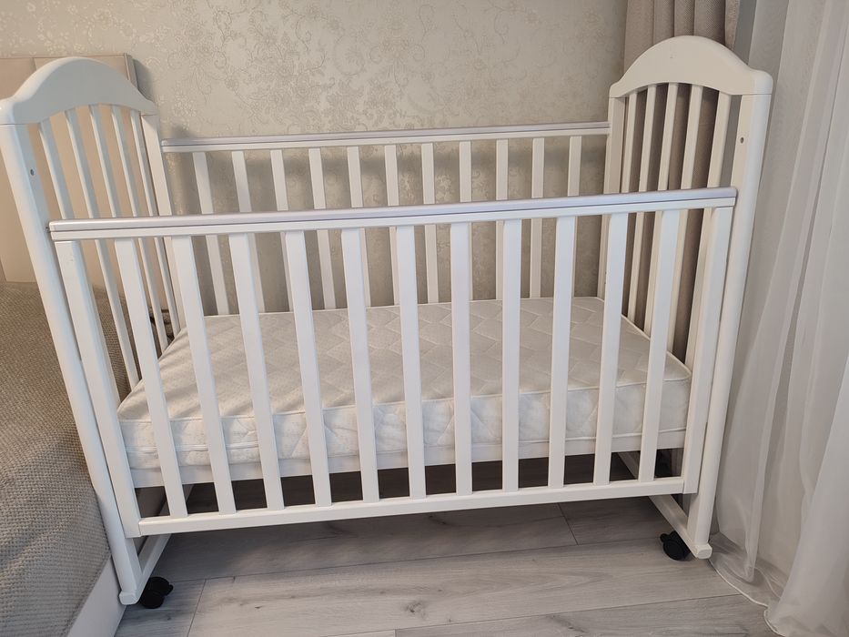 Продам кровать детскую.