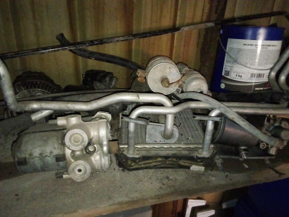 Части за Мерцедес 124