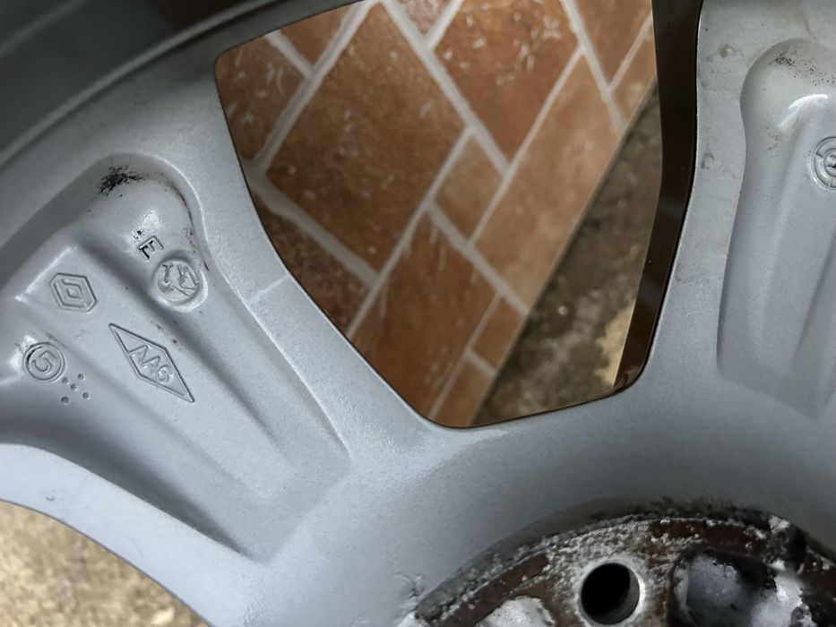 5x114,3 17 оргинални renault