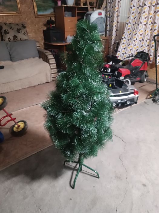Продам ёлку 130 см