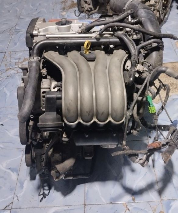 Двигатель Audi A4 A6 2.0l ALT
