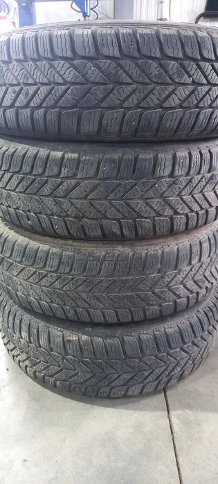 Michelin cu ținte/cuie 185 65 15 92 XL  225 45 17 si 165 70 14