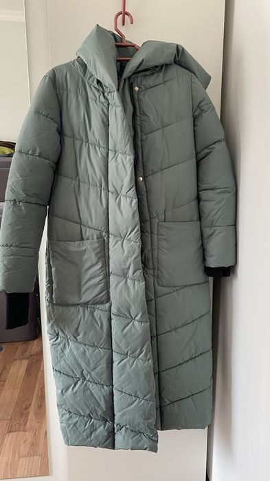 Жылы куртка сатылады