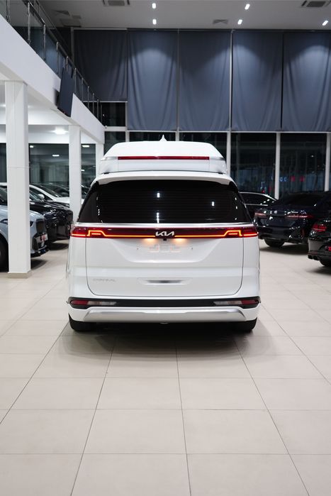 KIA Carnival Hi Limousine