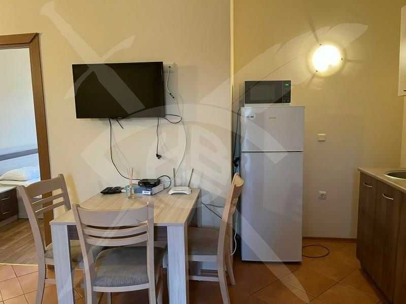 Продава се Двустаен апартамент в к.к. Елените - 56 кв.м за 1018 €/кв.м - Снимка #4