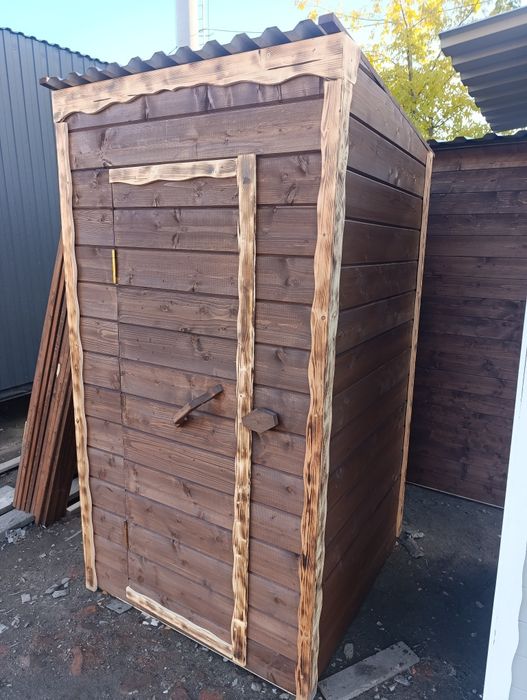 Продам туалет из сосны.