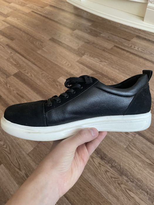 Продам обувь.