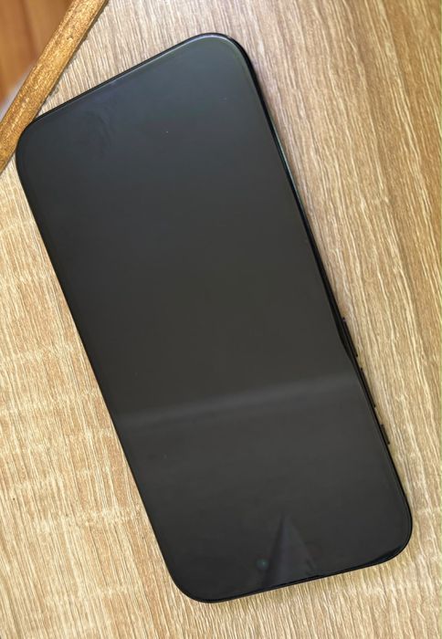 Продам IPhone 15
