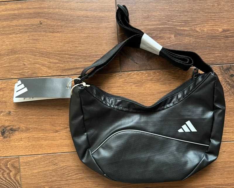 Adidas оригинална нова чанта