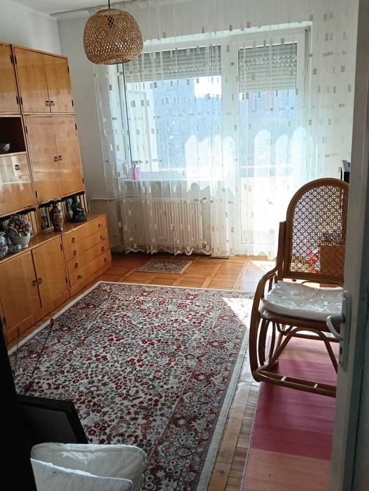 Vand apartament 4 camere
