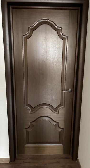 Продам межкомнатные двери