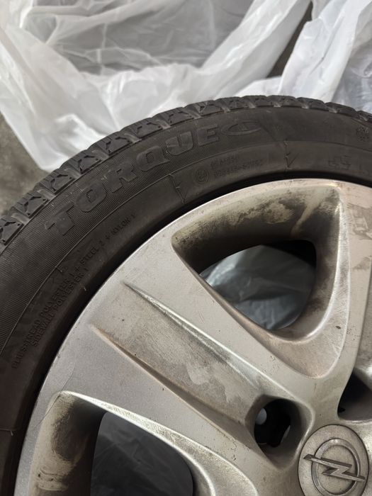 Roti iarna Opel 225/50/17 Jante + capace + cauciucuri