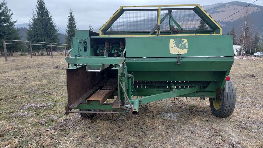 Presa baloti dreptunchiulari Jonh Deere
