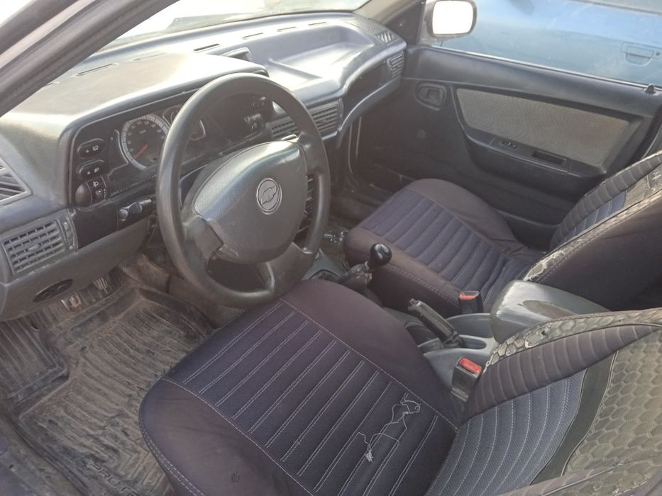 Nexia 1 sotiladi ishlab chiqarilgan yili 2007  gaz benzin.