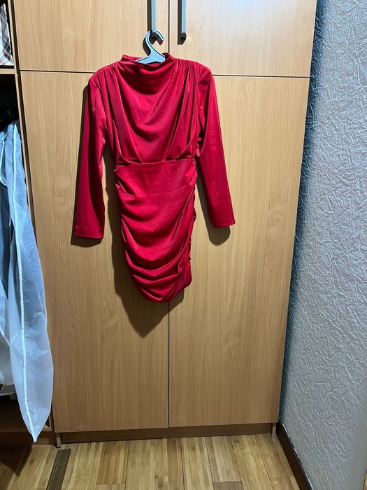 Платья на продажу