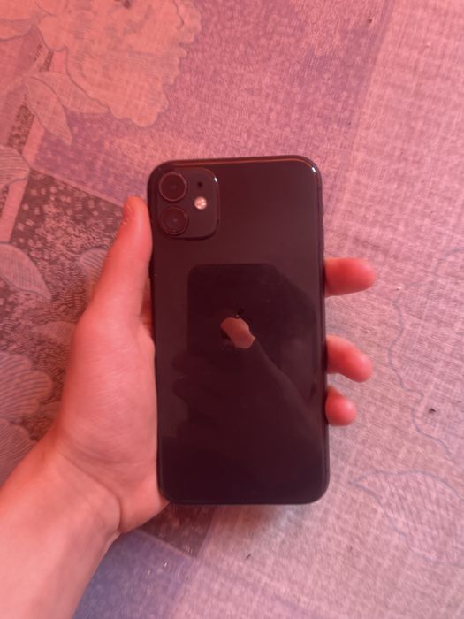 Продам айфон 11