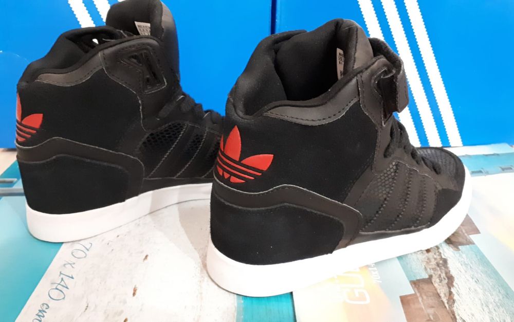 Кроссовки сникеры аdidas новые