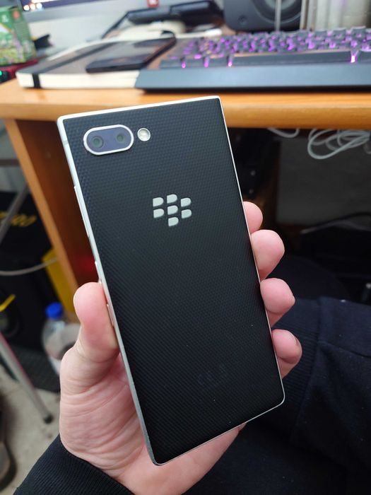 Blackberry key2 silver 64gb 6 ram