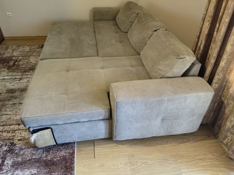 Голям ъглов диван