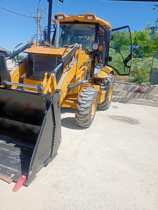 Vand BuldoExcavator NOU 38500 euro