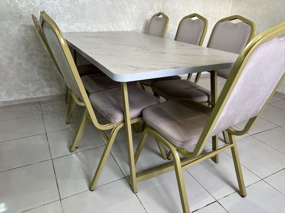 Продам Стол и стулья