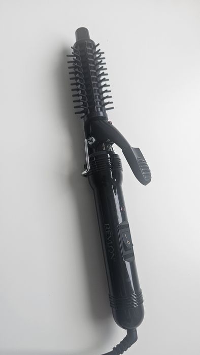 Ondulator de păr UK – 30 lei/bucată