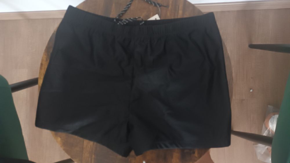 Vând boxeri de baie pt barbati