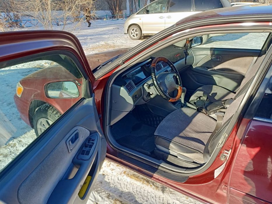 Toyota Camry 2000 года выпуска