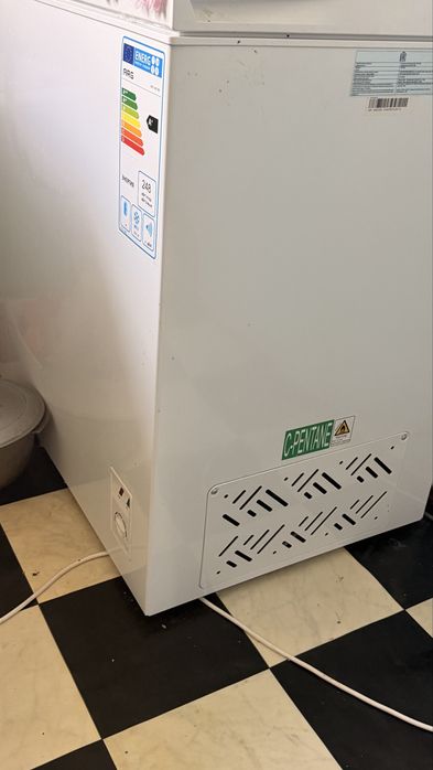 Продоется морозиьник