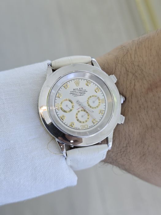Продам часы Rolex Daytona в белом золоте.
Механизм Кварц, Японский