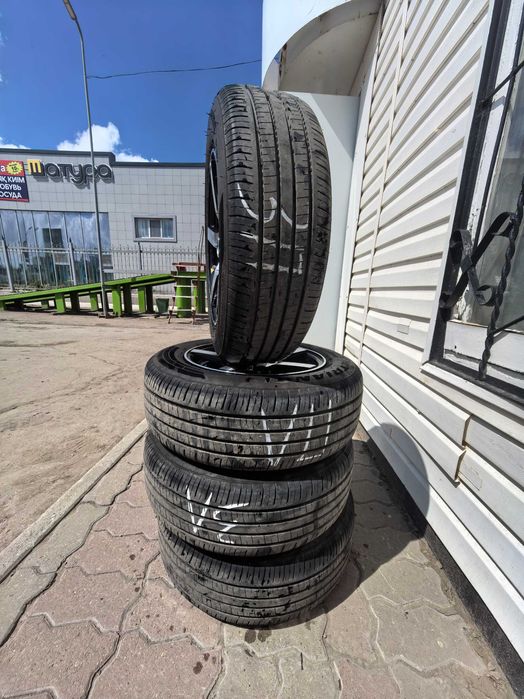 Продам диски с резиной комплект