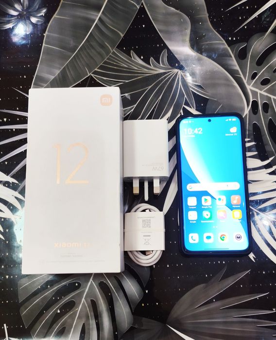 Продам Флагман Xiaomi 12 5G (12/256 ГБ) – Мощность и Компактность!
