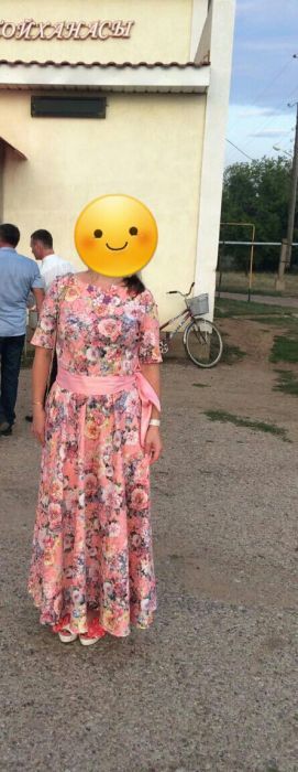 Платье  женское.