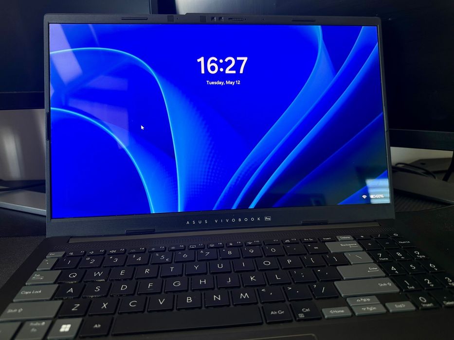 Asus Vivobook Pro 15 Oled 3K i9 Ultra 185H - RTX4050 24GB