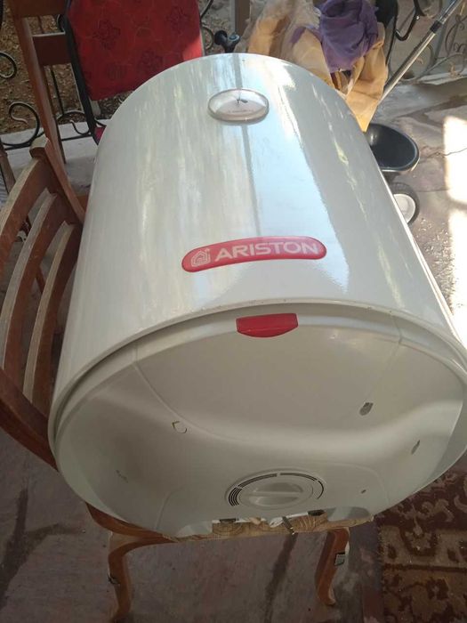 Продаётся водонагреватель Аристон-50л в отличном рабочем состоянии!